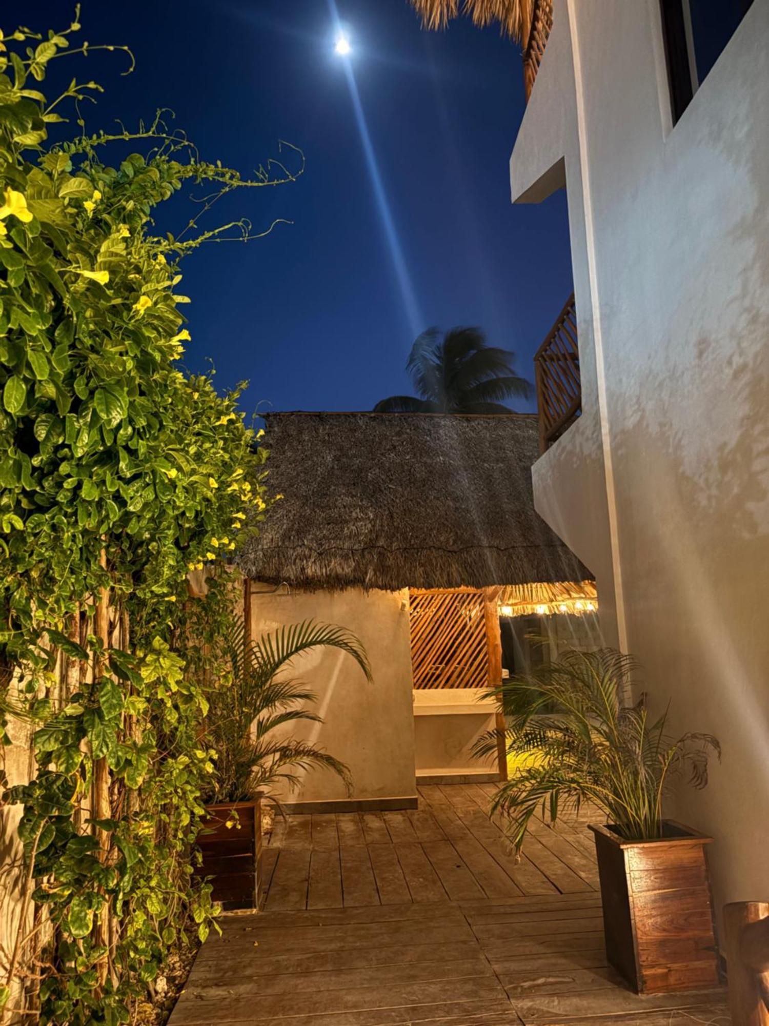 Mexhe Hotel เอลกูโย ภายนอก รูปภาพ